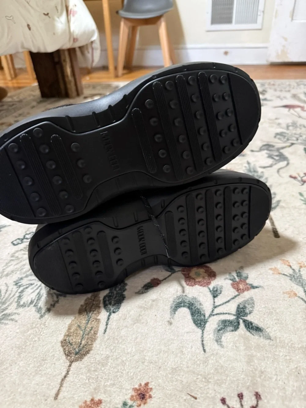 Moon Boots Luna Trek Mid Nylon Black Boots Size 9.5 NWB MSRP $360